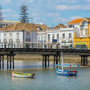 https://two-bedroom-stylish-central-tavira-apartment.hotelaalgarve.com